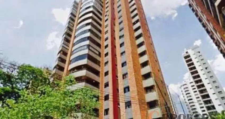 Apartamento com 220m² de área útil, 4 dormitórios, 4 suítes, 4 vagas