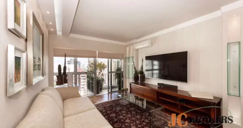 Apartamento reformado com 164m², 3 dormitórios sendo 1 suíte, 2 vagas