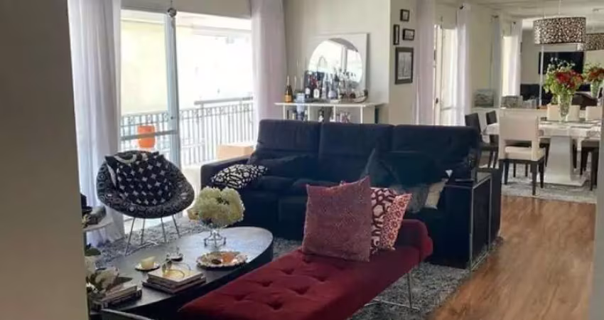 Apartamento com 178 m², 3 dormitórios, sendo 3 suítes, amplo living para 2 ambientes, 3 vagas