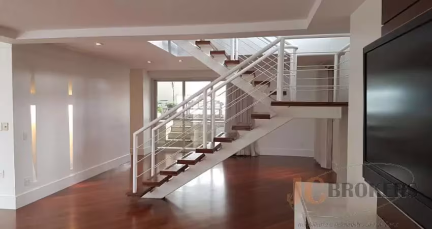 Cobertura com 292m² de área útil, 4 dormitórios sendo 2 suítes, 4 vagas