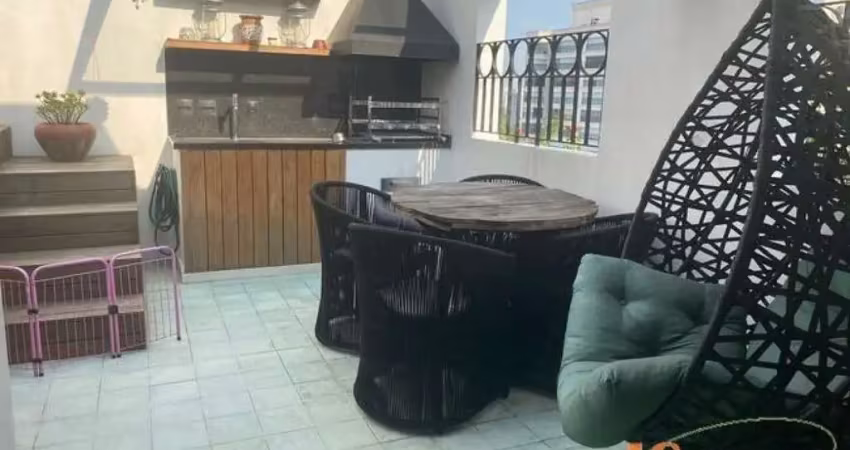 Linda cobertura duplex com 137m² de área útil, 2 dormitórios sendo 1 suíte e 2 vagas.