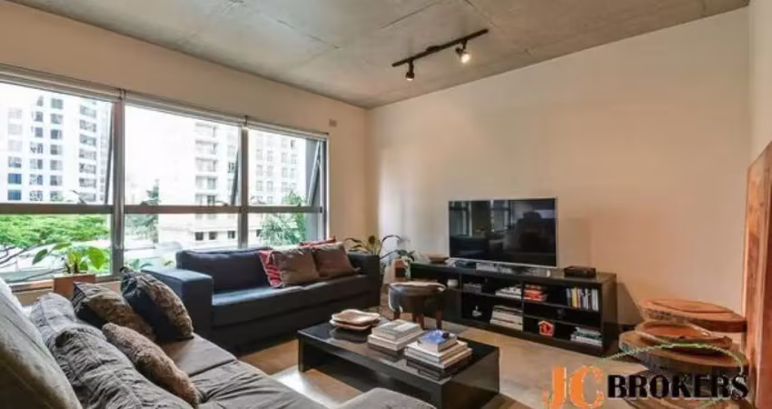 Apartamento com 70 m², totalmente mobiliado, espaçoso dormitório, escritório, living amplo, 1 vaga.