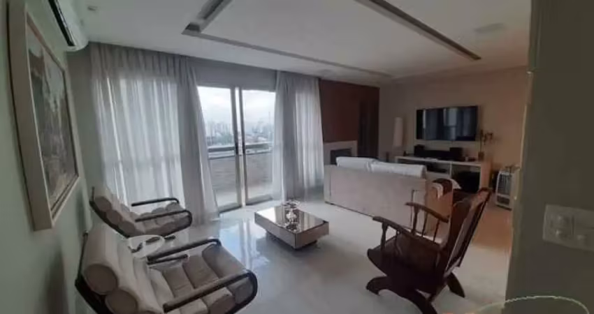 Apartamento mobiliado com 170m² de área útil, 4 suítes, 4 vagas
