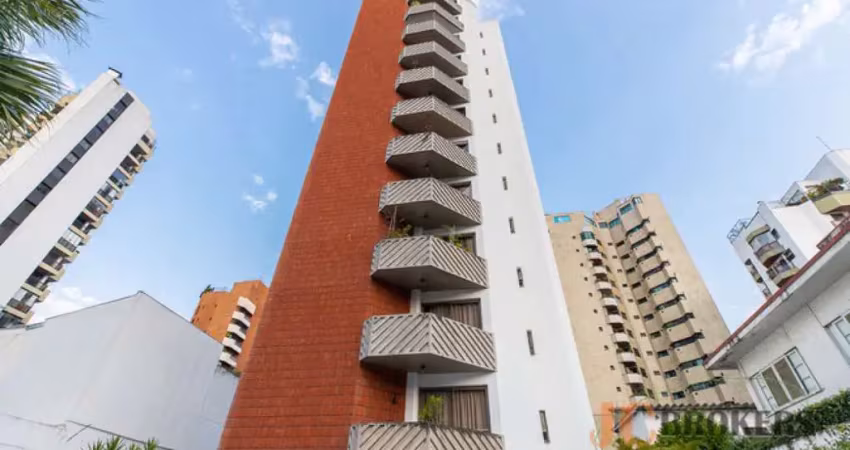 Apartamento com 149m² de área útil, com 4 dormitórios sendo 1 suite, 3 vagas