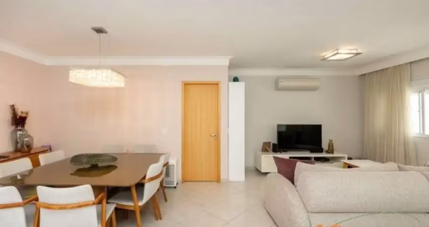 Apartamento com 126m² de área útil, 2 dormitórios sendo 1 suíte, 2 vagas.