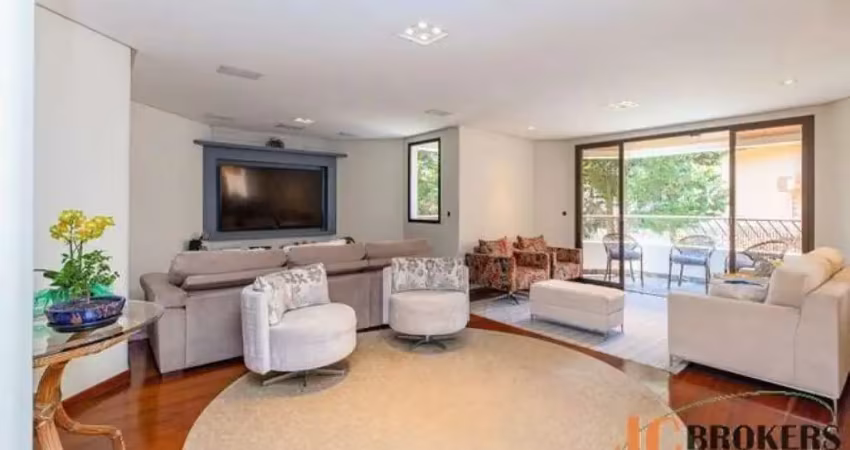Apartamento com 217m² de área útil,  3 suítes, 3 vagas