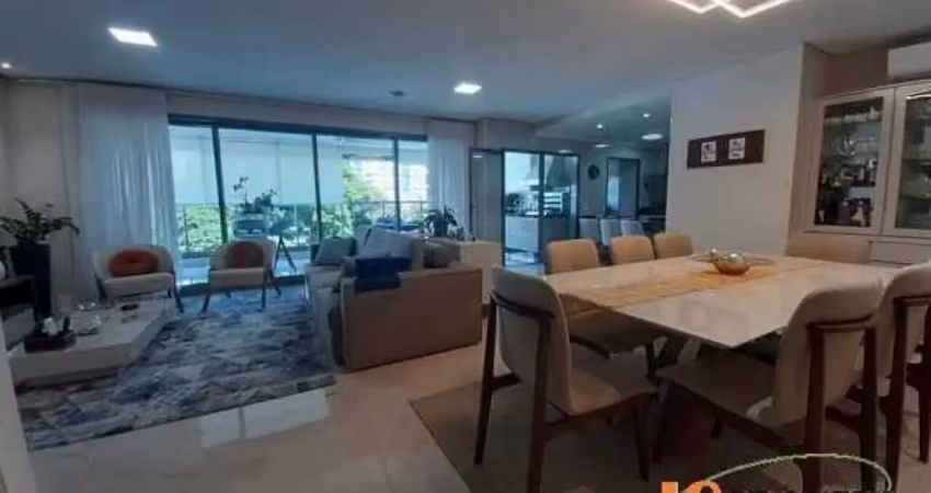 Apartamento com 185 m², 4 dormitórios, sendo 4 suítes, amplo living para 2 ambientes, 3 vagas