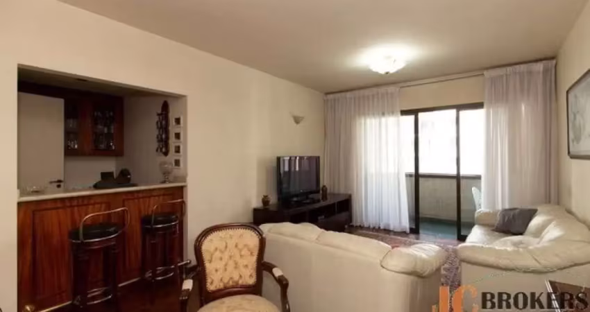 Apartamento com 192m² de área útil,  4 dormitórios sendo 2 suítes, 3 vagas