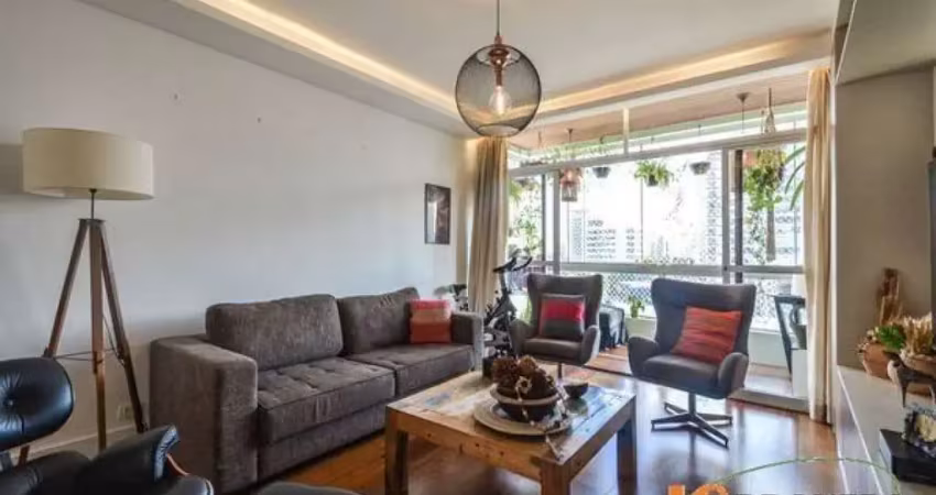 Apartamento com 182m², 4 dormitórios sendo 2 suítes, 2 vagas.