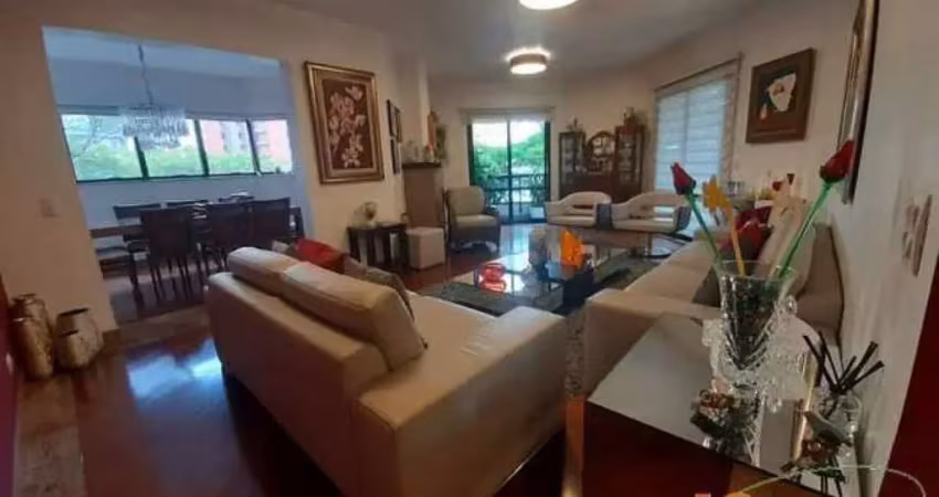 Apartamento com 208 m², 4 dormitórios sendo 2 suítes, 4 vagas
