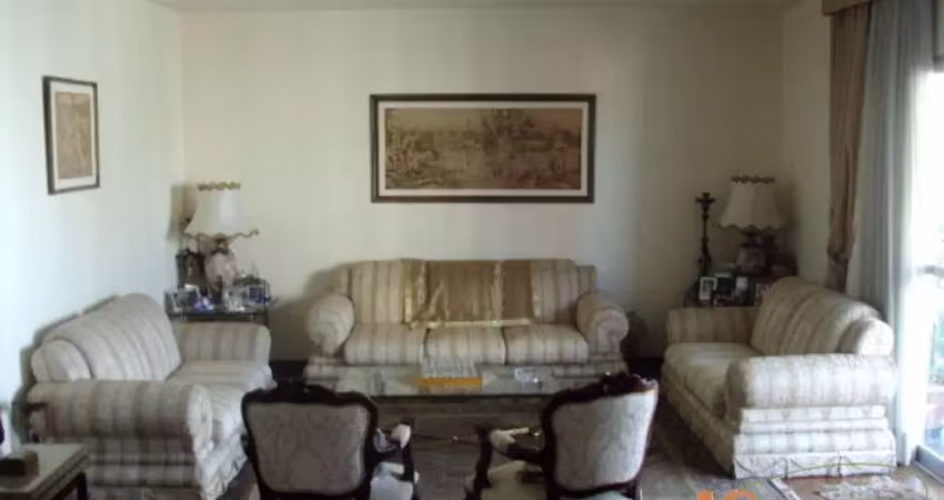 Apartamento com 196 m², 4 dormitórios sendo 3 suítes, 4 vagas