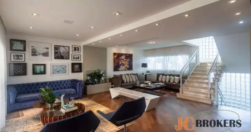 Belíssima casa em condominio fechado com 3 pavimentos. são 422m² de área útil, 4 suítes, 4 vagas