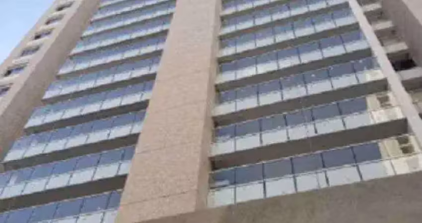 Apartamento com 182m² de área útil, 4 vagas de garagem, 4 dormitórios sendo 2 suítes.