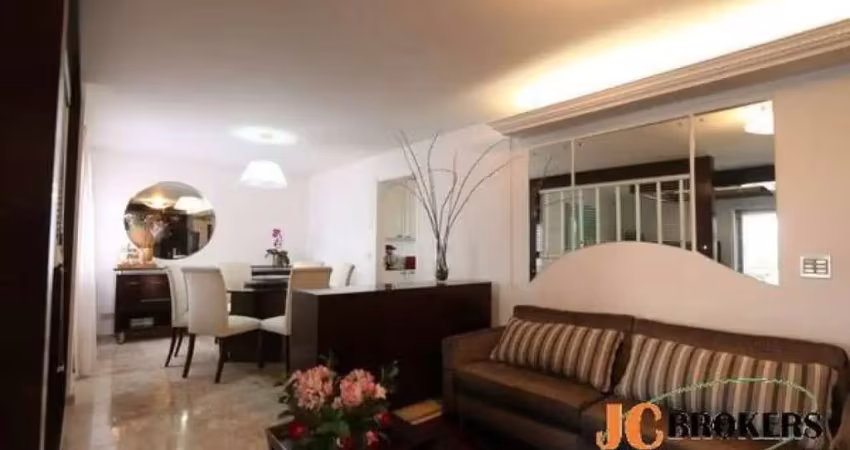 Apartamento com 220 m², 4 dormitórios, sendo 2 suítes, living para 2 ambientes, 4 vagas