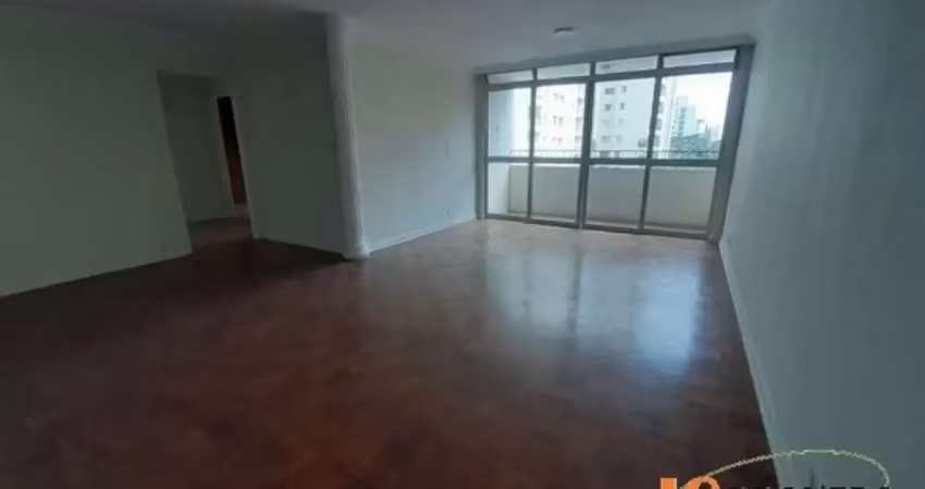 Apartamento com 100 m², 2 dormitórios, sala para 2 ambientes, varanda, 1 vaga
