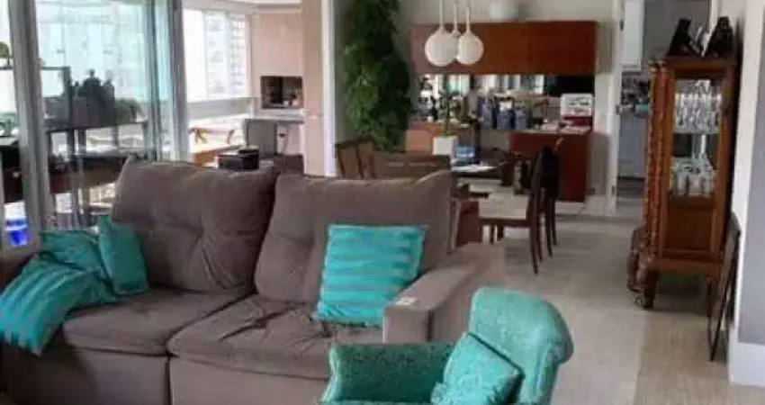 Apartamento com 141 m² de área útil, living, varanda, 3 dormitórios sendo 3 suítes, 2 vagas