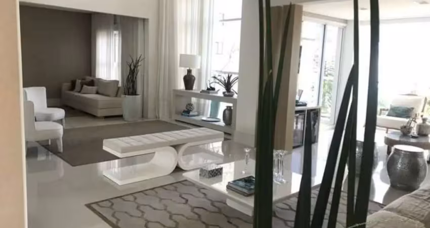 Apartamento com 236 m² de área útil, 3 suítes, 4 vagas