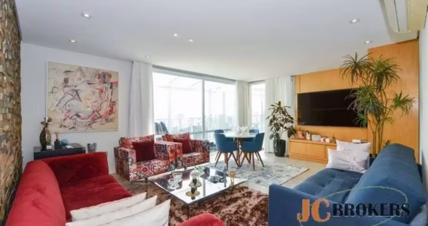 Apartamento com 128m² de área útil, 2 dormitórios sendo 1 suíte, 2 vagas.