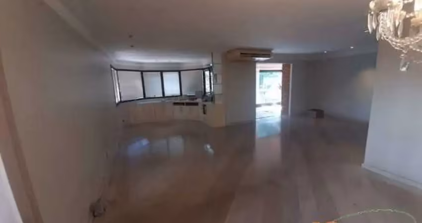 Apartamento com 200 m² de área útil, 4 suítes, 4 vagas