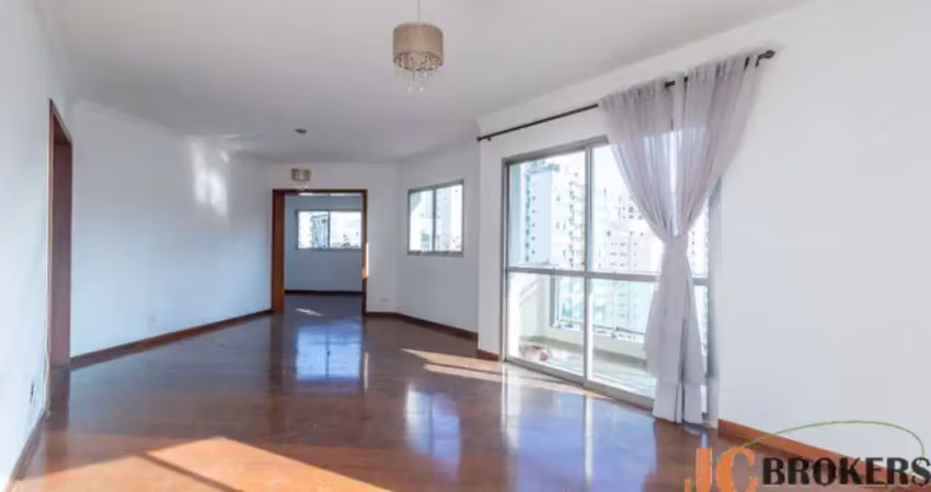 Apartamento com 209 m² de área útil, 4 dormitórios, sendo 2 suítes, 3 vagas