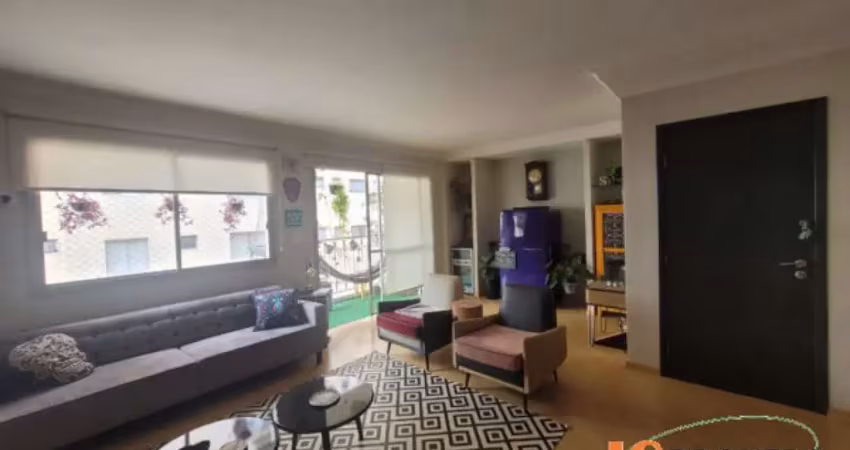 Apartamento com 161 m², 4 dormitórios, sendo 1 suíte, sala ampla para 2 ambientes, 3 vagas