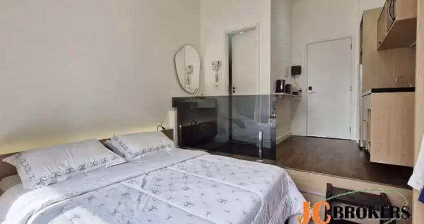 Studio com 23 m², mobiliado, 1 dormitório com armário embutido, varanda