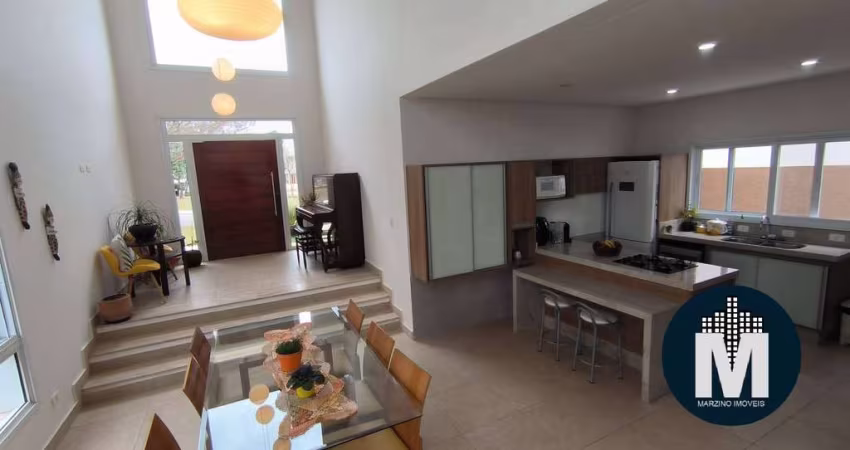 Casa de Condomínio fechado à Venda, 268m2 - Santana de Parnaíba, São Paulo