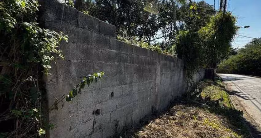Terreno à venda no Jardim Emília, Embu-Guaçu 
