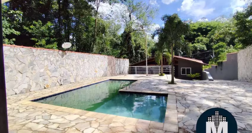 Maravilhosa Casa á venda, 8 Dorms, Suíte, 10 Vagas - Santana de Parnaíba