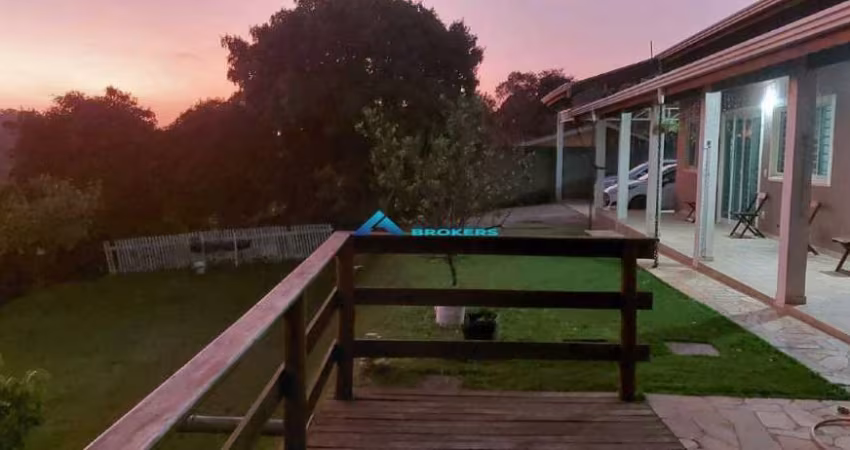Chácara C/ 3 Dorms sendo 1 Suíte, Total de 1.100 M², Aceita Permuta de menor valor Campo Limpo Pta