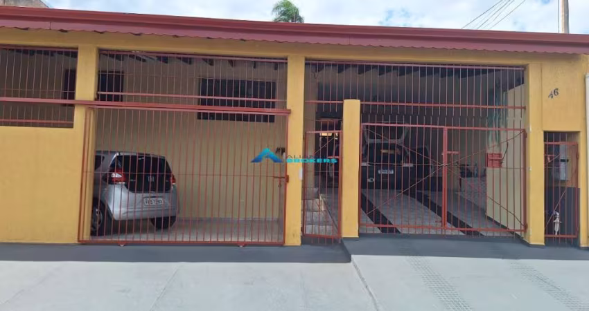 Vende-se Casa de 3 dormitórios, 4 vagas, no Jardim Guanabara - Jundiai