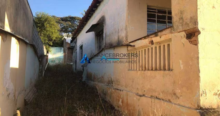 Casa com 3 Dorms, Terreno com 250 M² ( Imóvel para reforma total ou demolição )