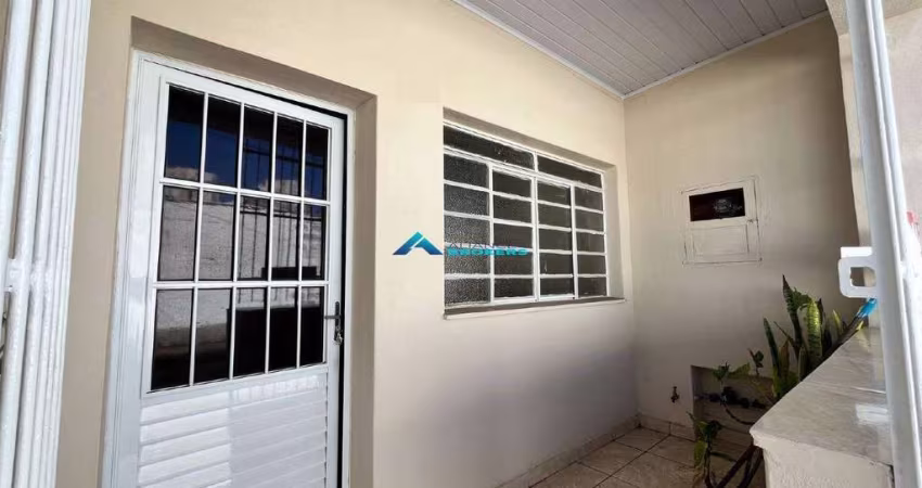 Casa Térrea C/ 2 Dormitórios, Terreno com 270 m², Quintal amplo e com Churrasqueira, Jundiaí