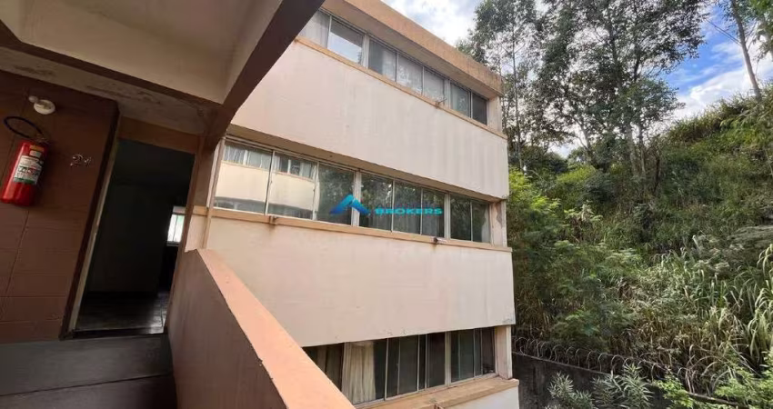 Apartamento C/ 3 Quartos, Armários em todos os ambientes, Cond. Cerejeiras ( Cecap 1 )