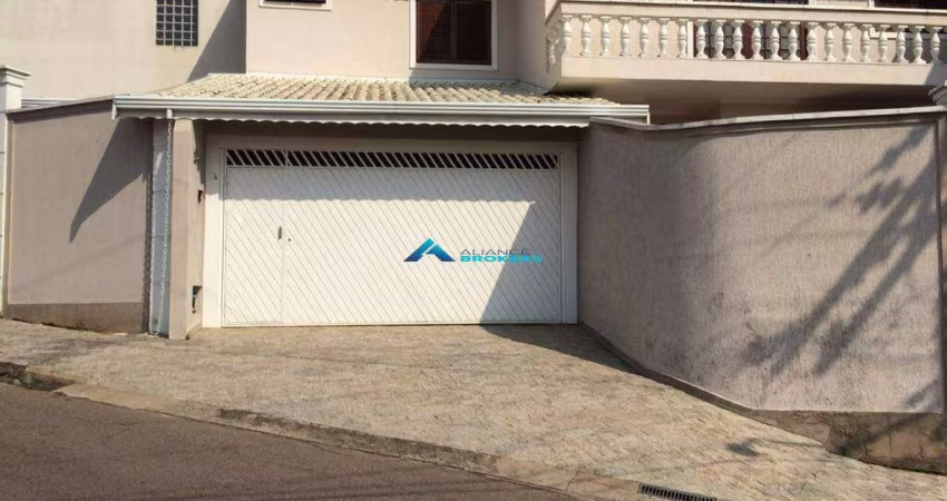 Vende-se Casa Sobrado de 3 Dorms, 1 Suíte, 2 Vagas, na Vila Galvão, Jundiaí-SP