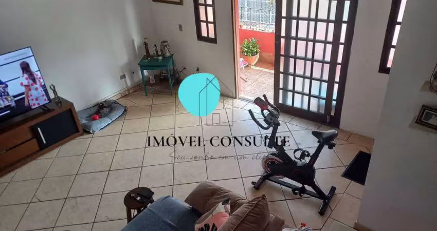 Oportunidade para morar ou investir! sobrado amplo com renda de locação.