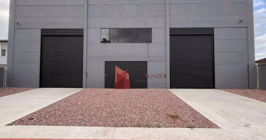 LOCAÇÃO: Galpão NOVO com 470m2 no São João