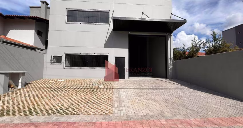 LOCAÇÃO: Galpão em CONSTRUÇÃO  no bairro Cordeiros
