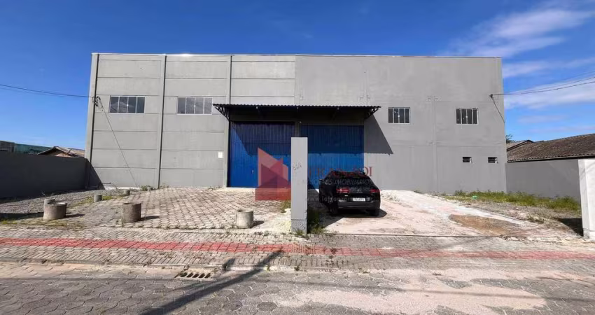 LOCAÇÃO: Galpão com fácil acesso para a BR 101 em Itajaí
