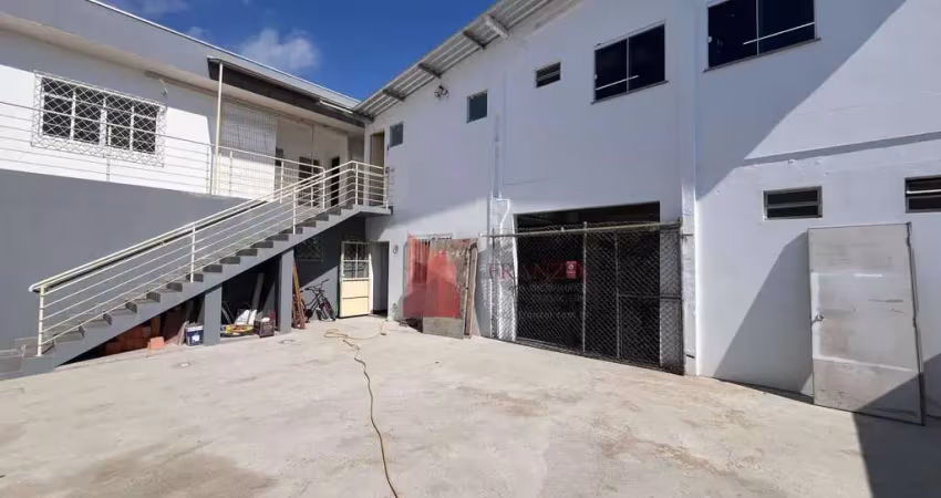 Sala comercial com 10 salas para alugar na Rua Blumenau, 895, São João, Itajaí
