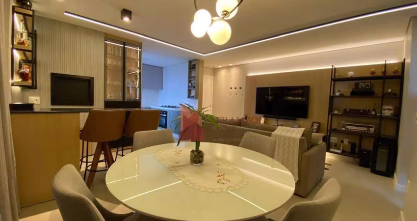 Apartamento com 2 suítes Mobiliado à venda, 84 m² por R$ 1.450.000 - Centro - Itajaí/SC