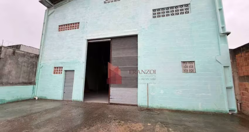 Locação: galpão comercial na parte alta do cordeiros.