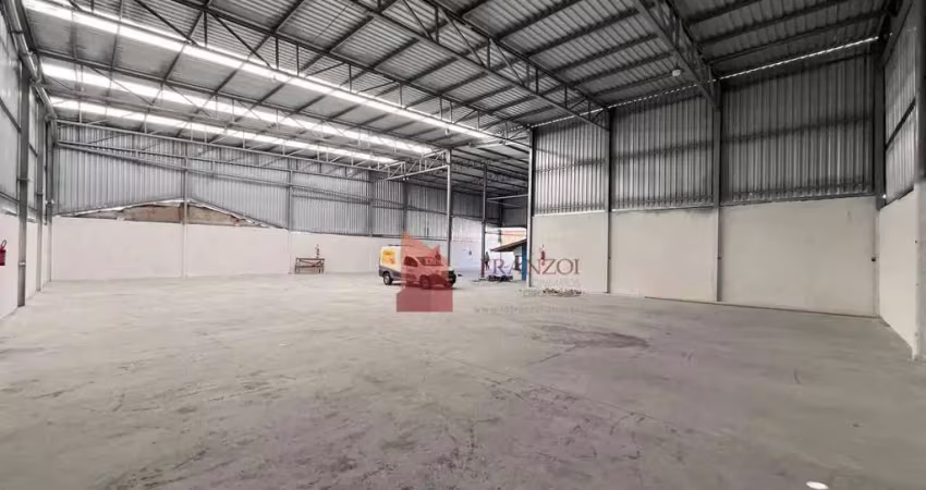 Locação: galpão comercial com doca e rampa de acesso para empilhadeira em itajai.