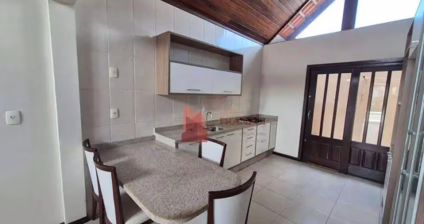 Casa com 2 quartos para alugar na Rua Joaquim Fernandes, 88, São João, Itajaí