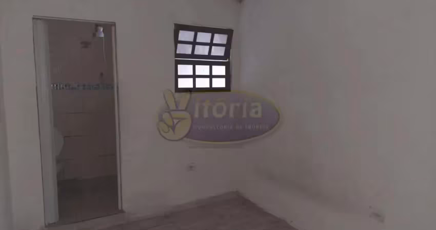 Casa com 2 quartos para alugar no Jardim Ruyce, Diadema 