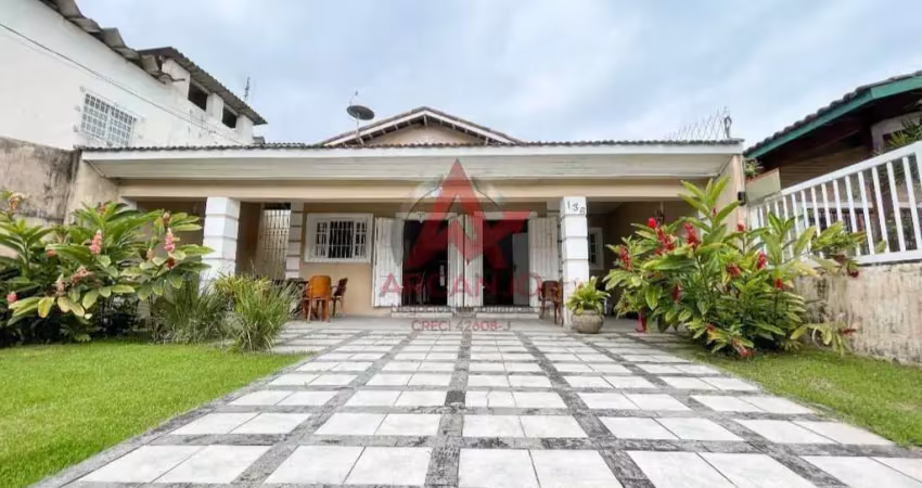 Casa à venda no bairro Barra da Lagoa em Ubatuba/SP