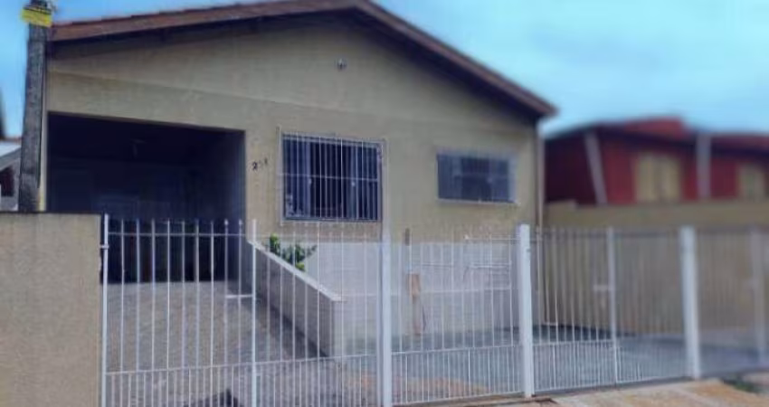 Casa à venda no bairro Jardim Alvinópolis em Atibaia/SP