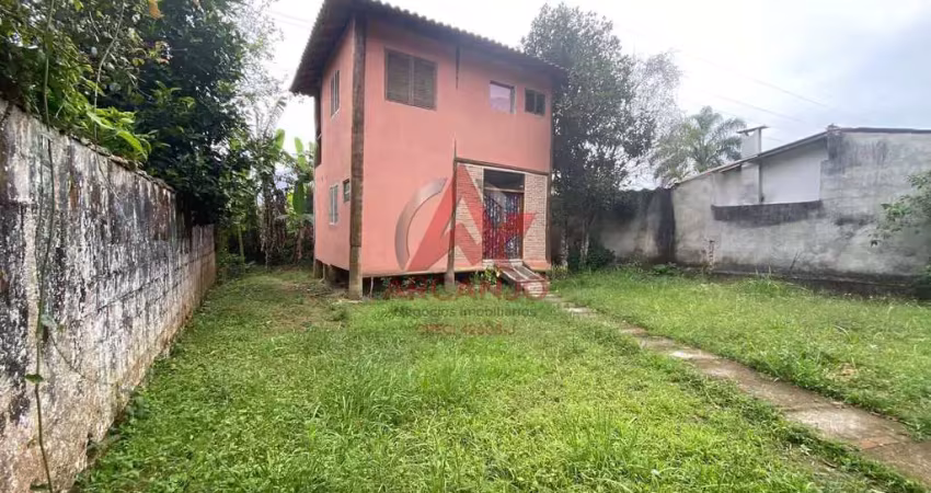 Casa a venda a 700 metros da praia da lagoinha em ubatuba/sp.