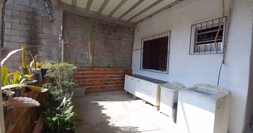 Casa à venda no bairro Capoavinha em Mairiporã/SP
