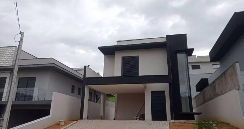 Casa à venda no bairro Rio Abaixo em Atibaia/SP